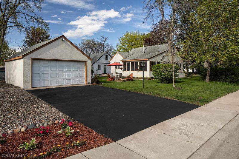 5401 Georgia Ave N, Crystal, MN 55428