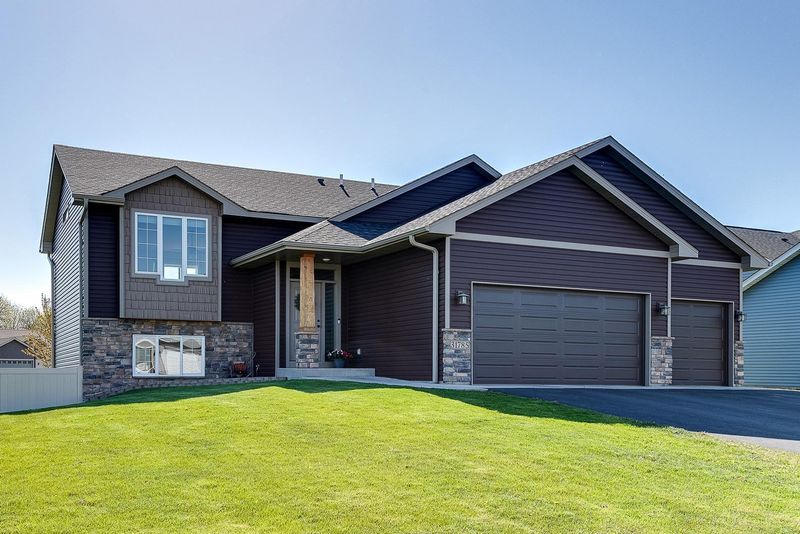 31785 Meadowlark Ln, Lindstrom, MN 55045