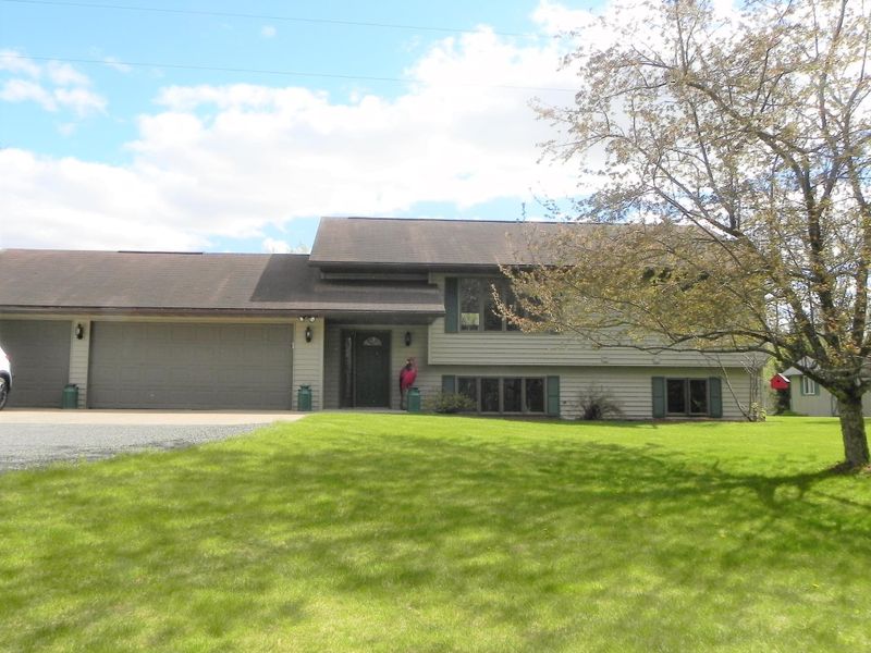 1624 Little Butternut Lake Ln, Luck, WI 54853