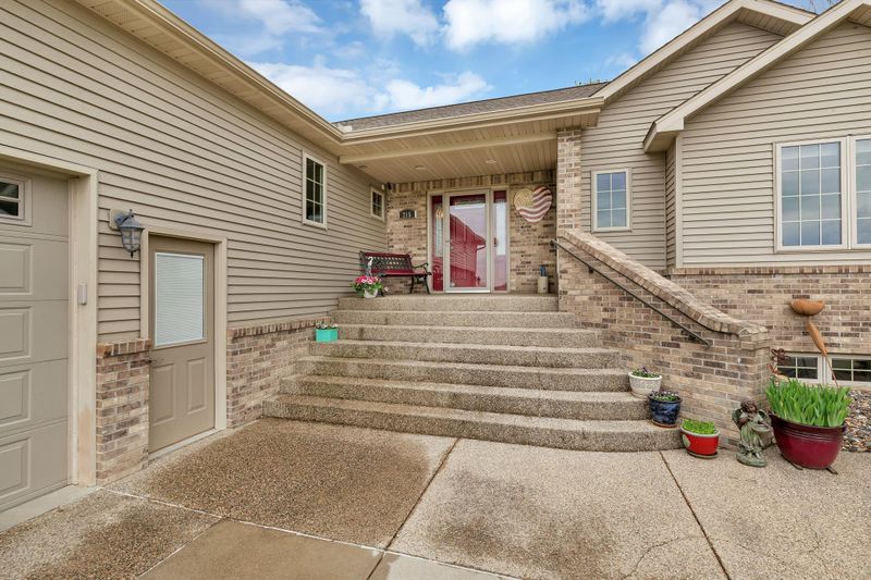 215 S 17th Ave, Cold Spring, MN 56320