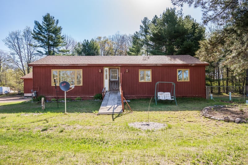 7842 S County Rd S, Lake Nebagamon, WI 54849