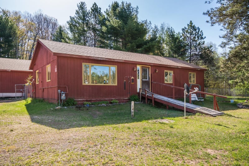 7842 S County Rd S, Lake Nebagamon, WI 54849