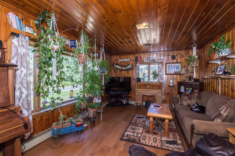 7842 S County Rd S, Lake Nebagamon, WI 54849
