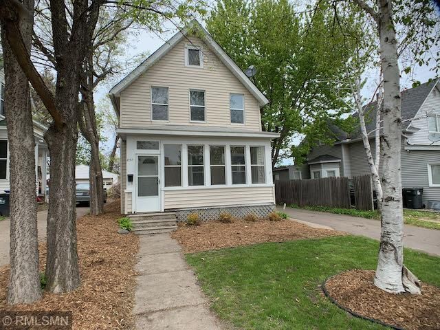 857 6th St E, Saint Paul, MN 55106
