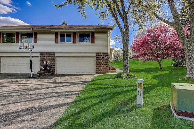 14220 Park Ave, Burnsville, MN 55337
