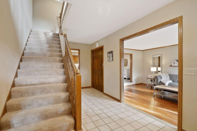 8743 Highwood Way, Apple Valley, MN 55124