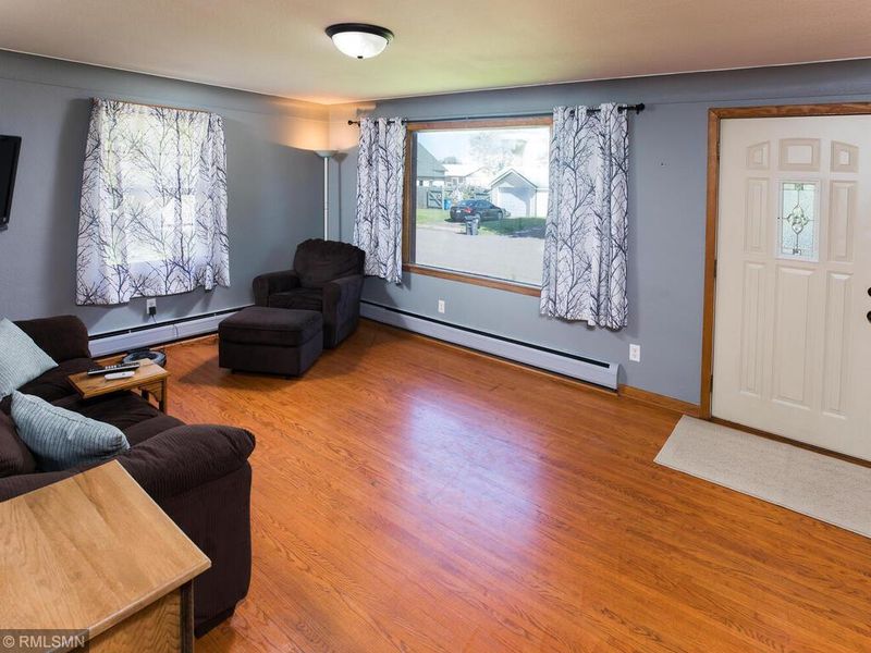 310 7th Ave Se, Pine City, MN 55063