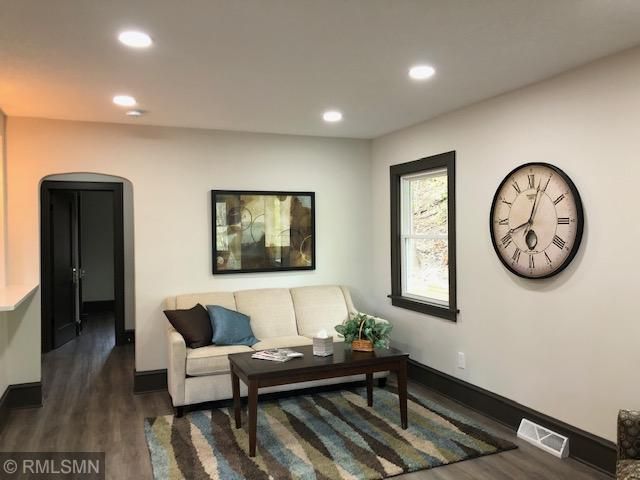174 Page St W, Saint Paul, MN 55107