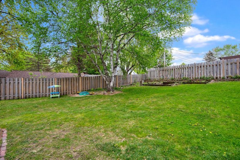 7116 Carmen Ave, Inver Grove Heights, MN 55076