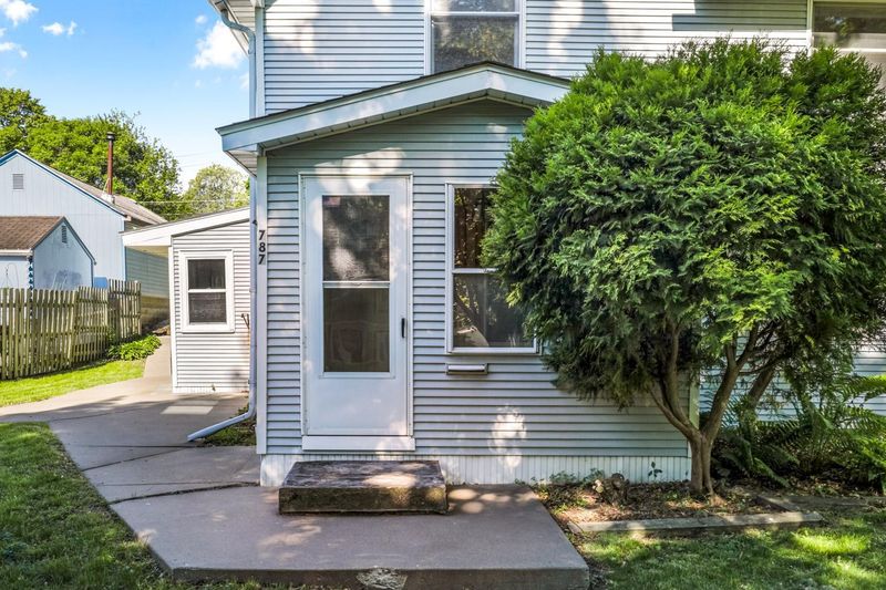 787 Ottawa Ave, Saint Paul, MN 55107