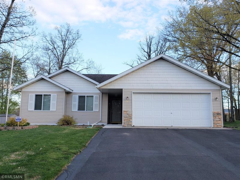 745 Linden St, Isle, MN 56342