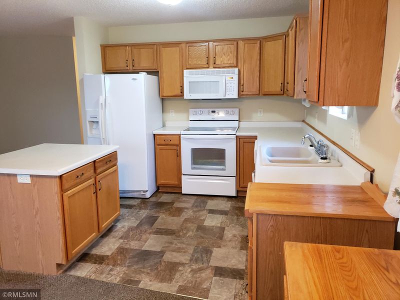 745 Linden St, Isle, MN 56342