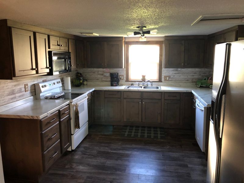 401 Hill St W, Saint Joseph, MN 56374