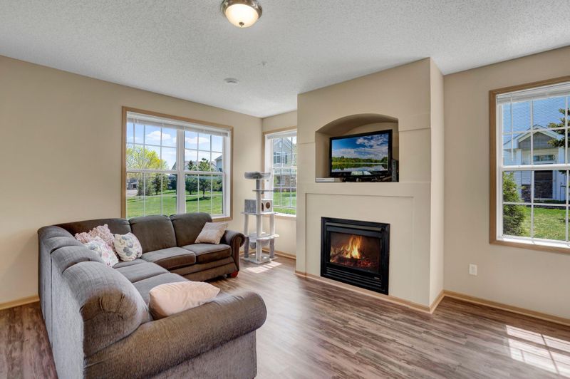 4890 Boatman Ln, Inver Grove Heights, MN 55076