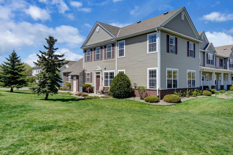 4890 Boatman Ln, Inver Grove Heights, MN 55076