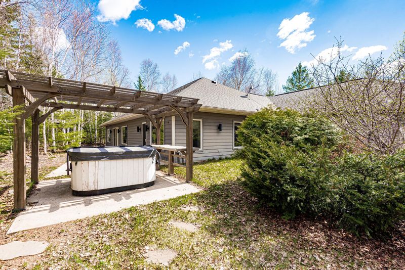 209 Birch Ln S, Coleraine, MN 55722