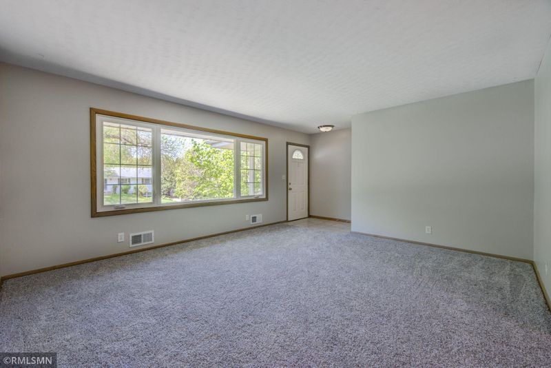 3496 Yukon Ave N, New Hope, MN 55427