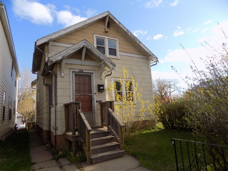 103 8 1/2 St S, Virginia, MN 55792