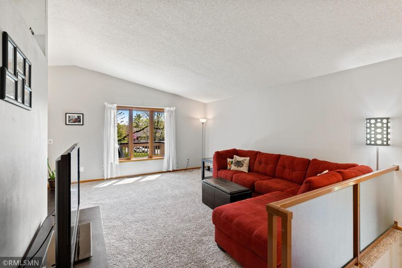 3116 Farnum Dr #A, Eagan, MN 55121