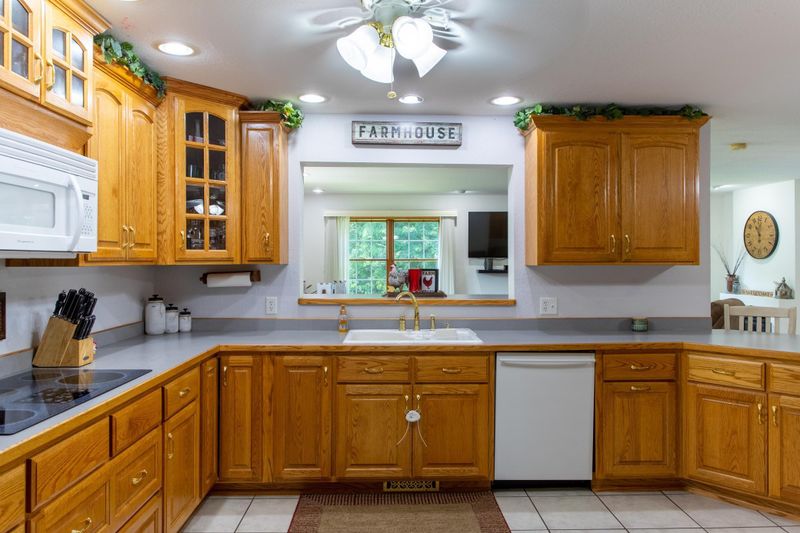 2114 Soderville Dr NE, Ham Lake, MN 55304