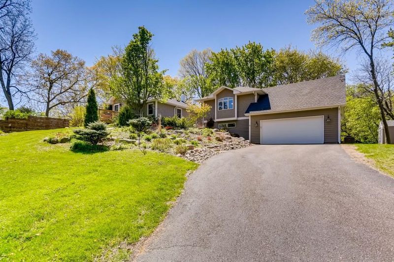 4836 Williston Rd, Minnetonka, MN 55345