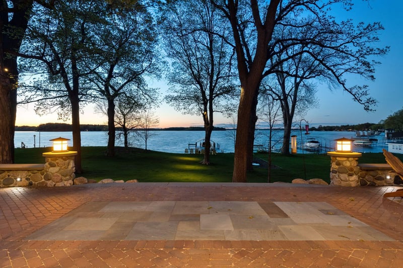 21700 Fairview St, Excelsior, MN 55331