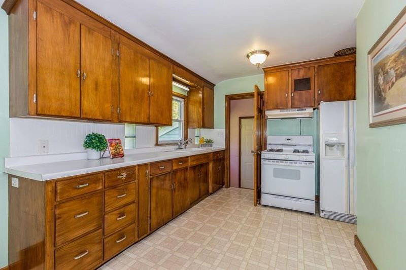7023 Canby Trl, Northfield, MN 55057