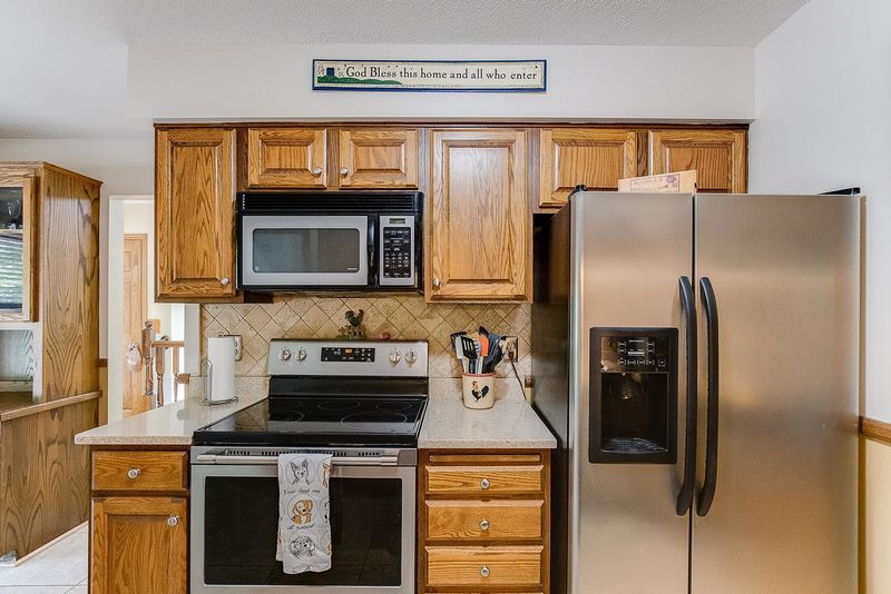 13616 Irving Ave S, Burnsville, MN 55337