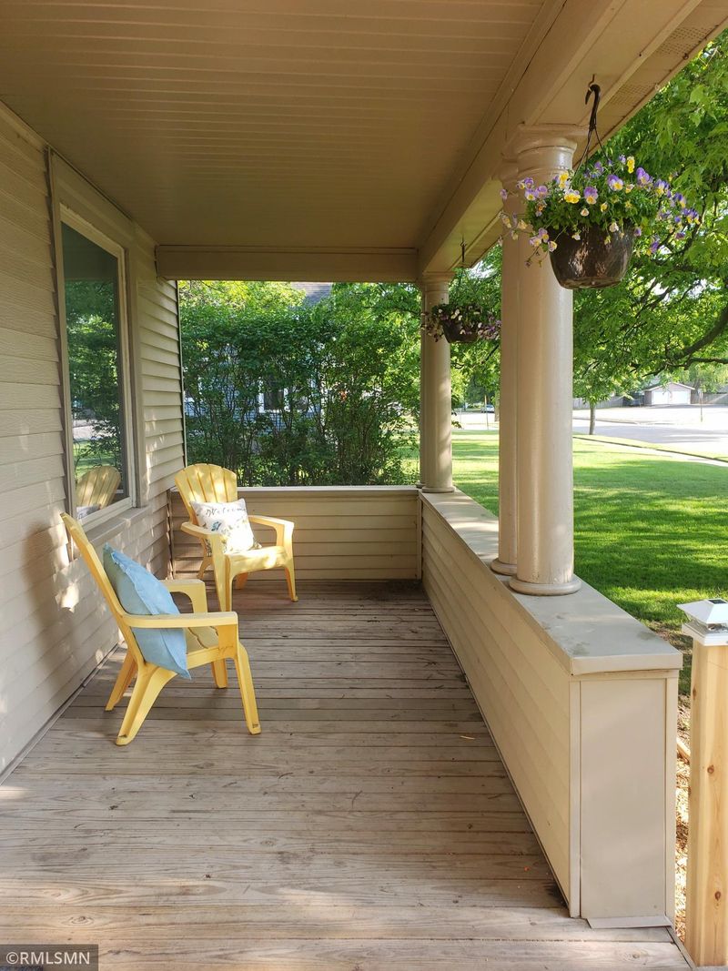 617 S Marshall Ave, Litchfield, MN 55355