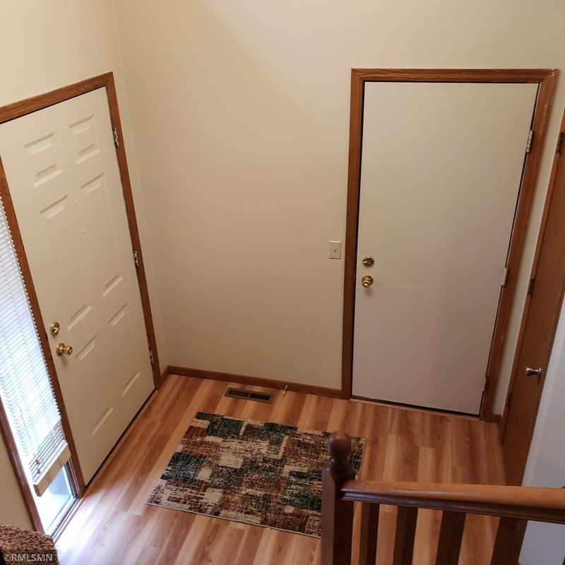 112322 Chatfield Ct, Chaska, MN 55318