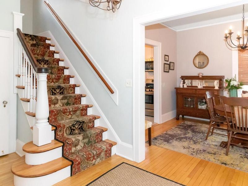 215 Lexington Pw S, Saint Paul, MN 55105