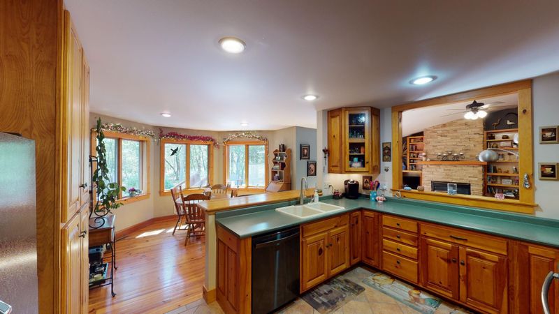 W25321 Kribs Rd, Trempealeau, WI 54661