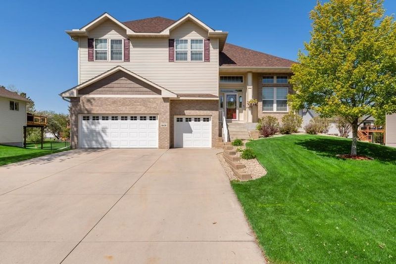 8638 Dunkirk Ct NE, Blaine, MN 55449