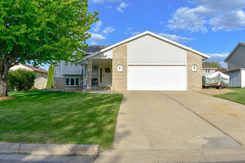 1743 Patricks Bay, Faribault, MN 55021