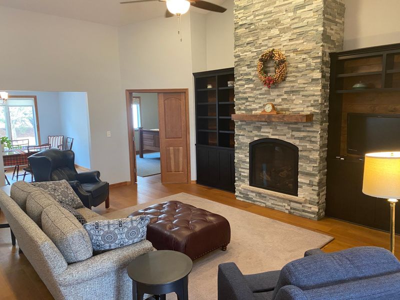 1450 Quasar Ct S, Lakeland, MN 55043