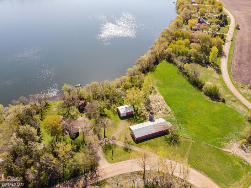 10704 Grunwald Ave SW, Howard Lake, MN 55349