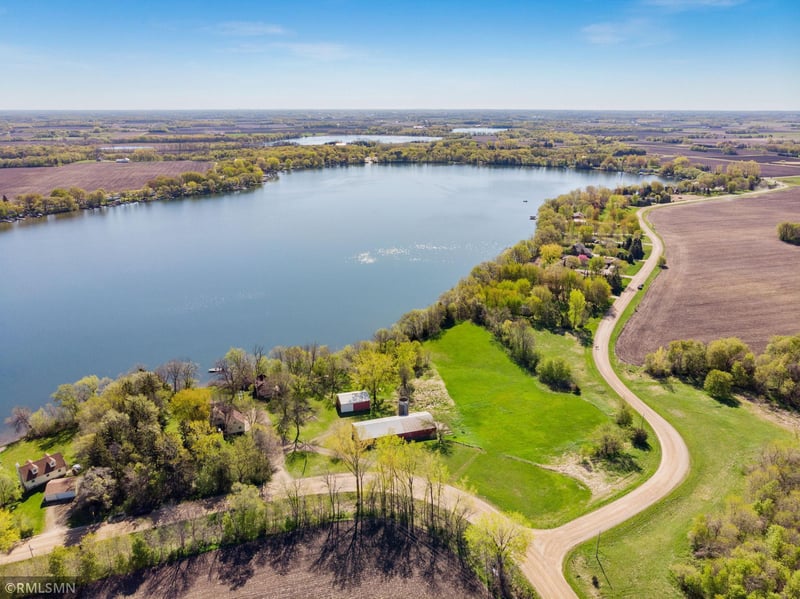 10704 Grunwald Ave SW, Howard Lake, MN 55349