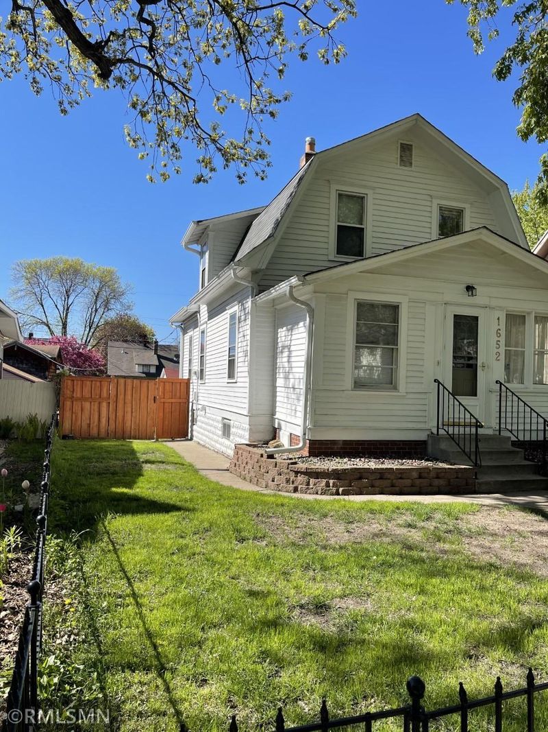 1652 Lafond Ave, Saint Paul, MN 55104