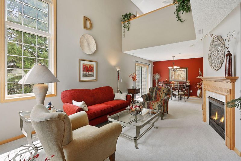 5423 Brewer Ln, Inver Grove Heights, MN 55076