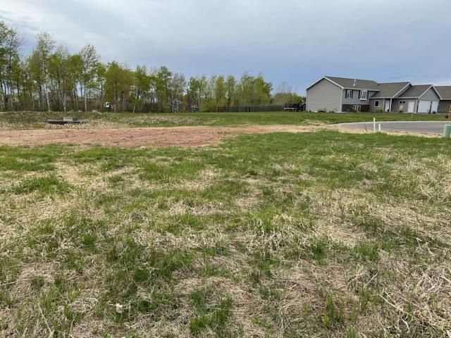 20 Spartan Circle Dr, Superior, WI 54880