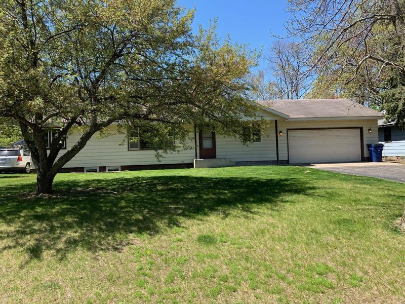 1511 Washington Memorial Dr, Saint Cloud, MN 56301