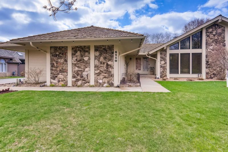 6110 Habitat Ct S, Edina, MN 55436