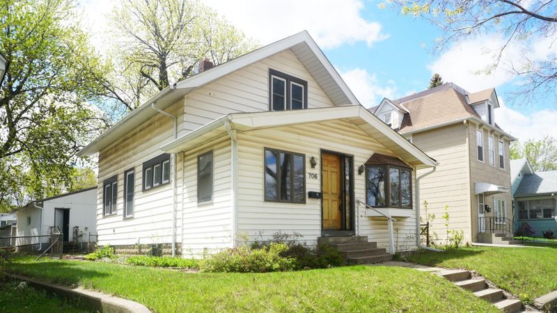 706 Minnehaha Ave W, Saint Paul, MN 55104