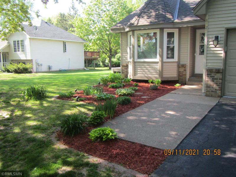 8727 215th St N, Forest Lake, MN 55025