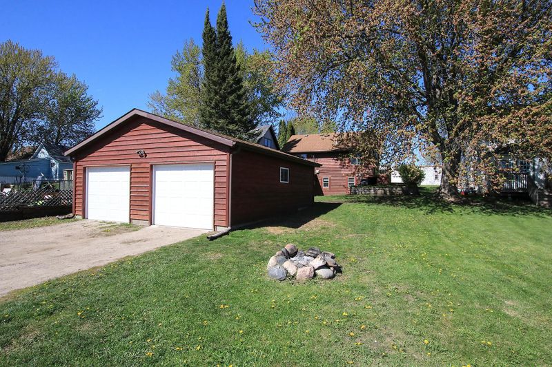 215 Birch Ave S, Maple Lake, MN 55358