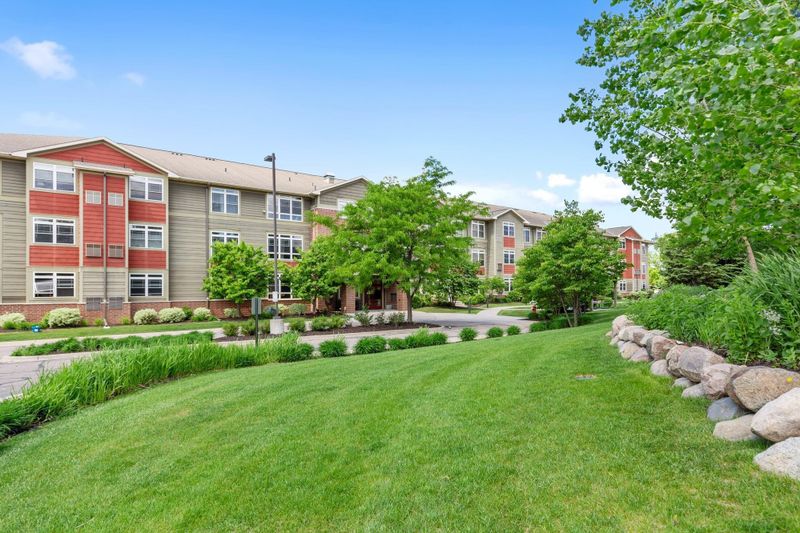 2530 E 34th St #314, Minneapolis, MN 55406