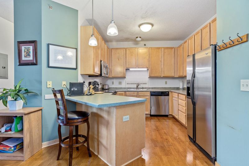 2530 E 34th St #314, Minneapolis, MN 55406