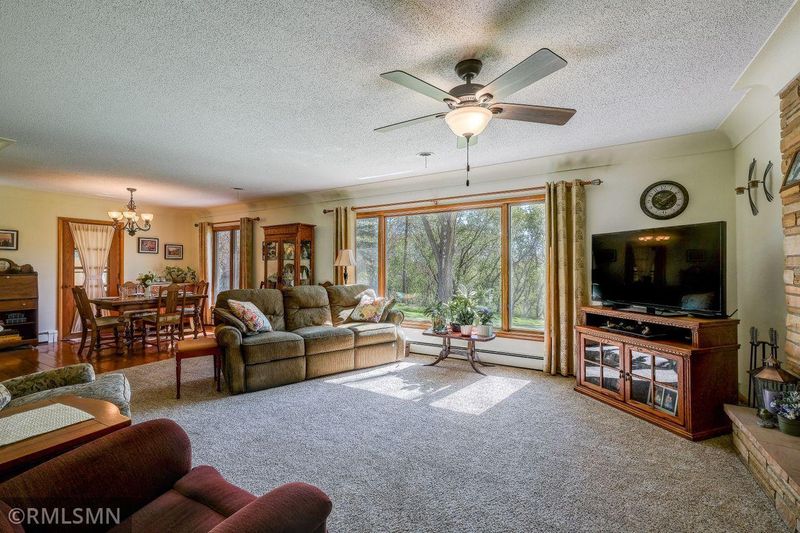815 Halliday Rd, Saint Cloud, MN 56301