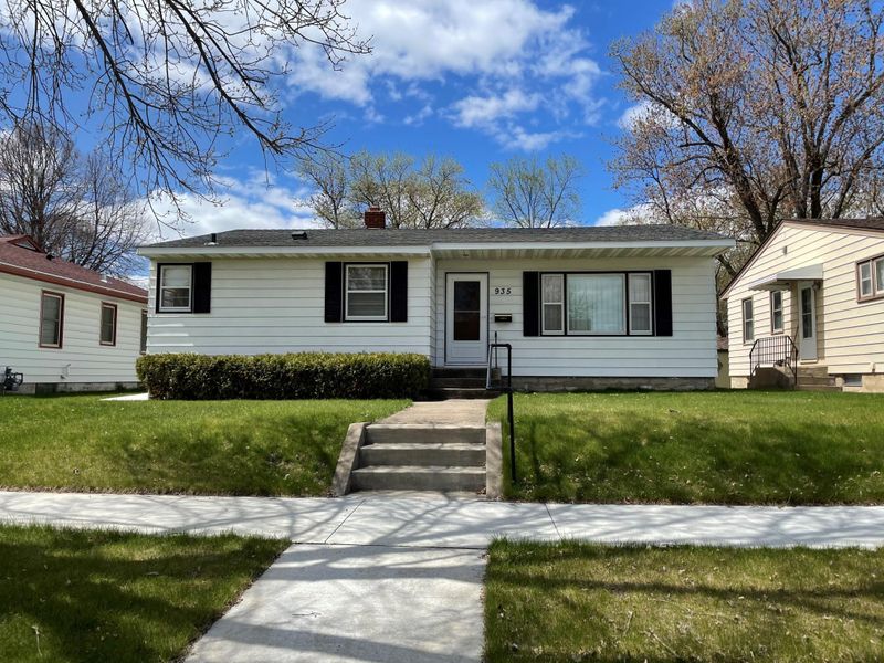 935 31st Ave N, Saint Cloud, MN 56303