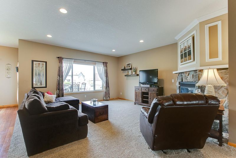 6765 Mason Ct NE, Otsego, MN 55330